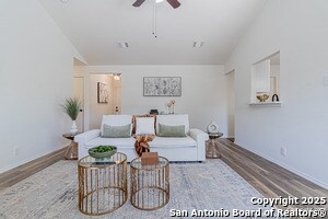 Building Photo - 1142 Churing Dr