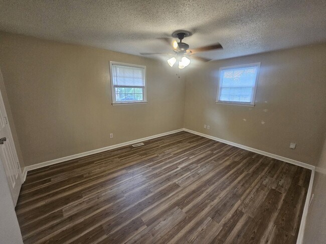 Building Photo - 6731 Forrest Ln