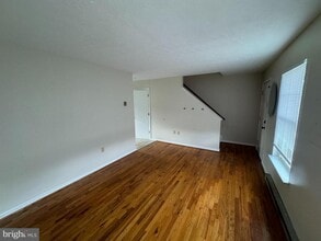 Building Photo - 205 Little River Dr