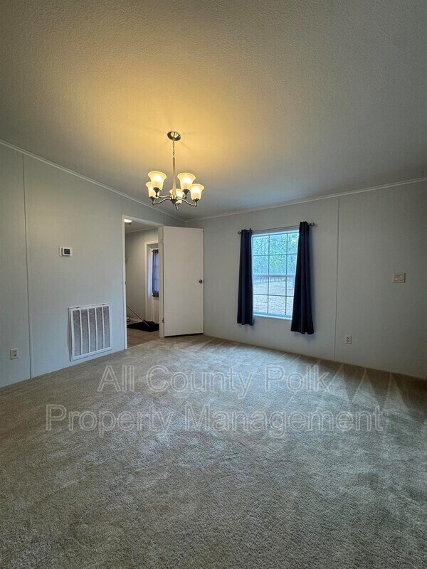 Building Photo - 913 Saddlewood Blvd