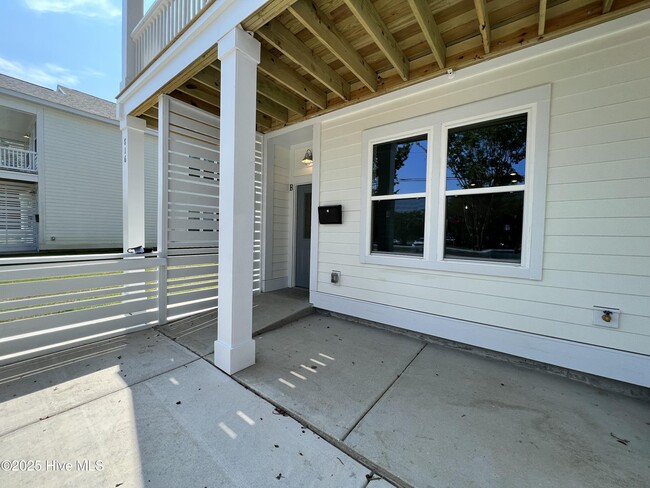 Building Photo - 816 Nixon St