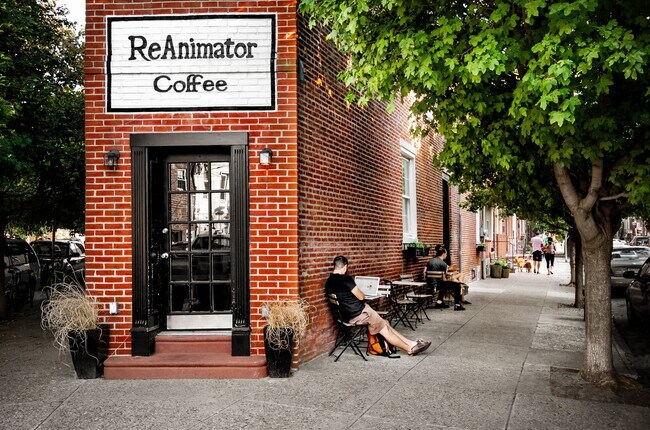 Building Photo - 2038 N Front St