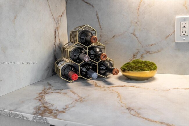 Building Photo - 3255 NE 184th St