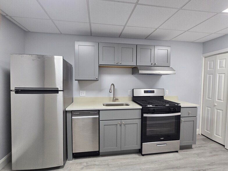 Primary Photo - 5 Belknap St