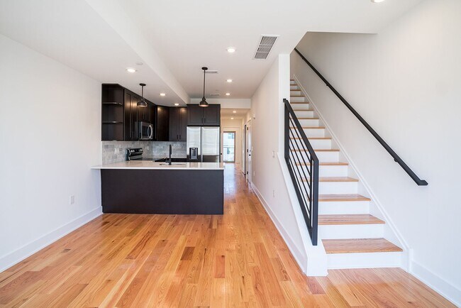 Building Photo - 2022 N 5th St