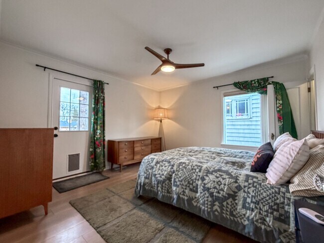 Building Photo - Spacious 2-Bedroom, 3-Bath Home in Spokane with Modern Comforts