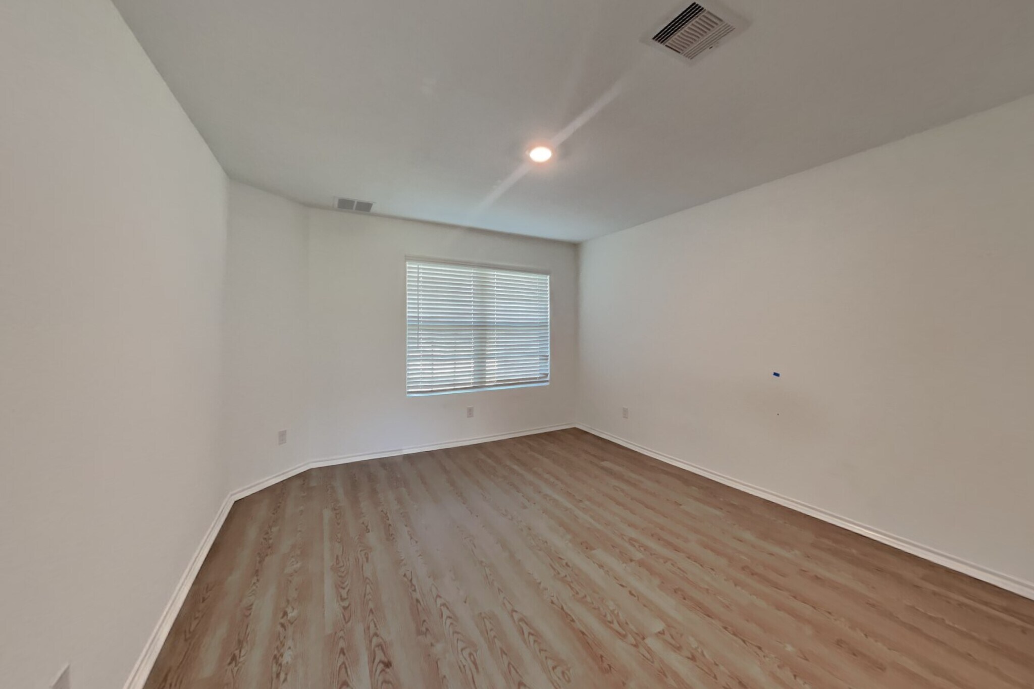 Building Photo - 11106 N Lake Mist Ln