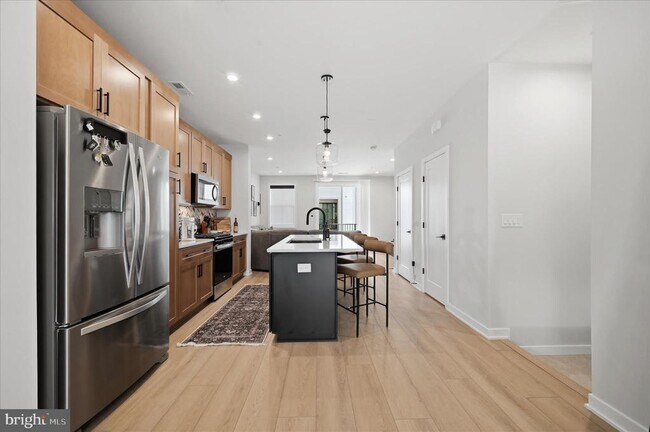 Building Photo - 14435 Gln Mnr Dr