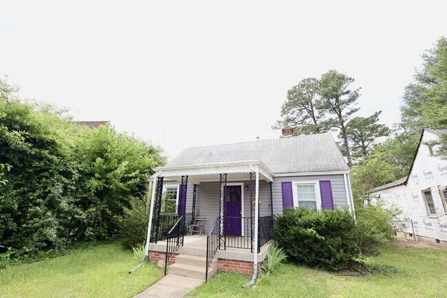 Building Photo - 904 Maple Ave