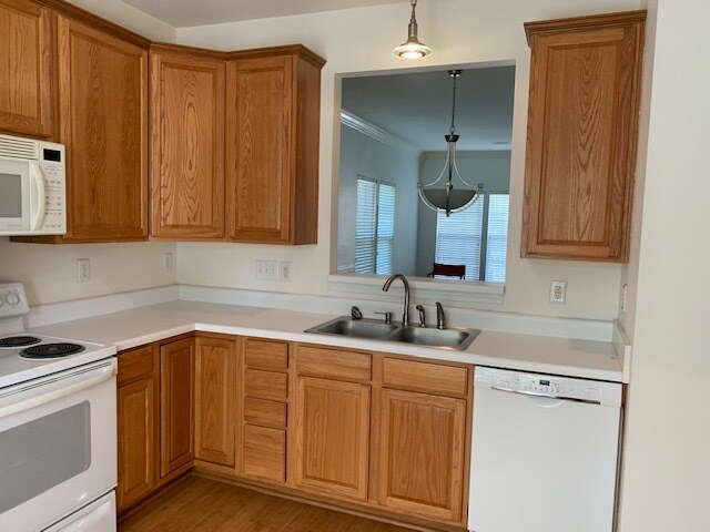 Kitchen - 11601 Windsor Castle Ln
