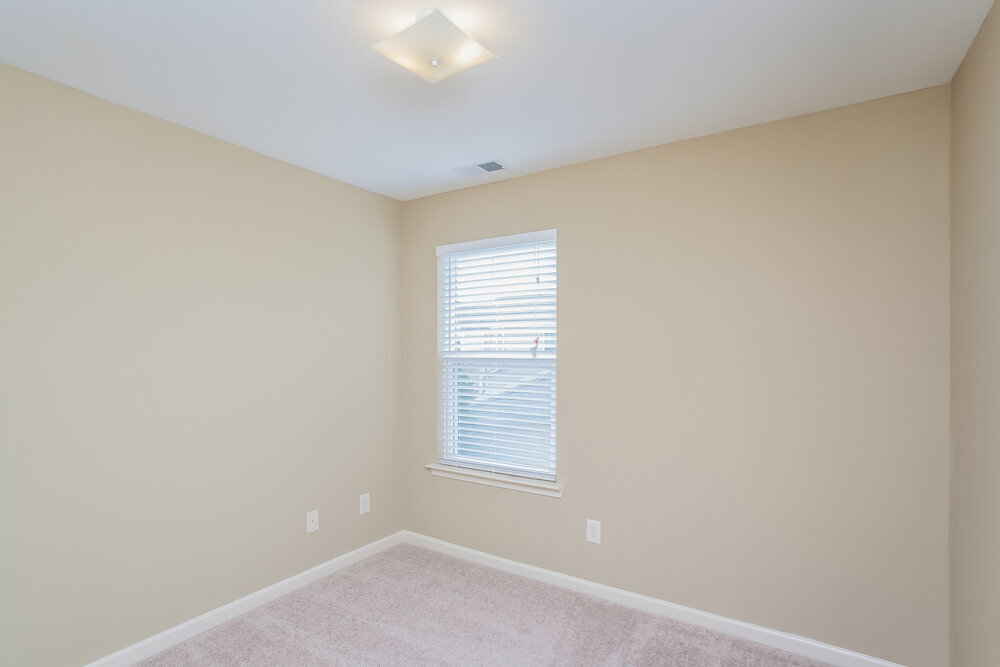 Building Photo - 124 Hill Crest Cir