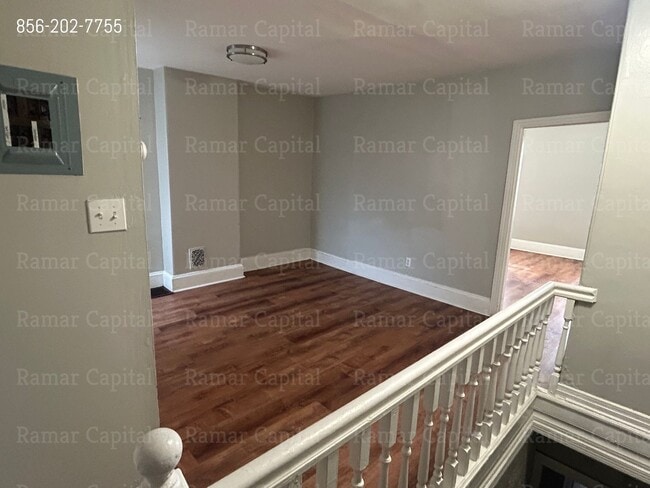 Building Photo - 912 Mt Ephraim Ave