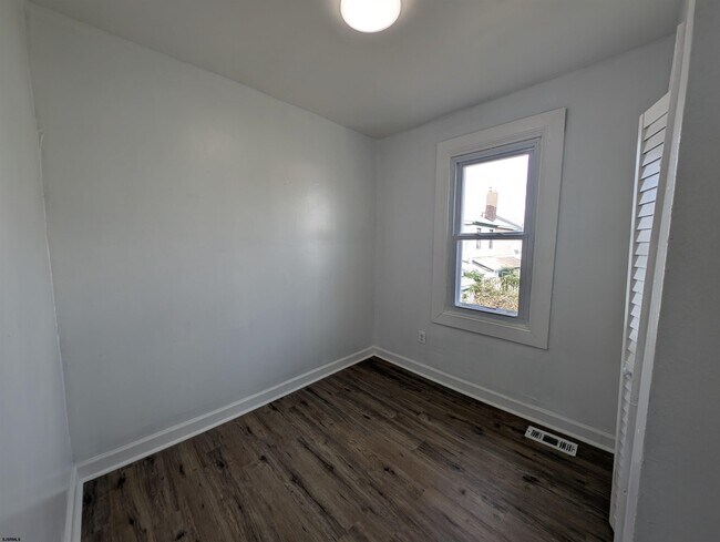 Building Photo - 519 Graff Ln