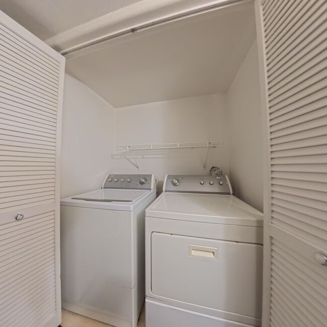 Building Photo - 3125 Casey Dr