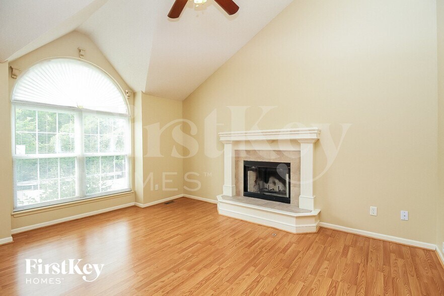 Building Photo - 6713 S Brookside Rd