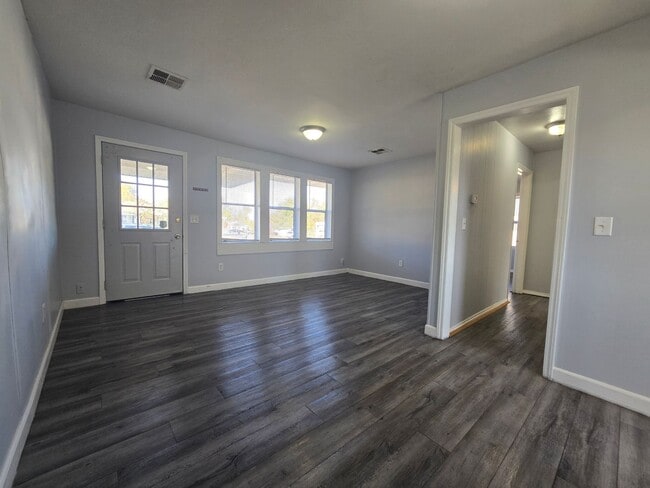 Building Photo - 2 bed, 1 bath in Shawnee, OK!