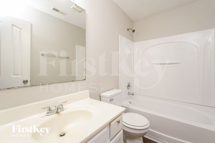 Building Photo - 813 Hartley Hill Ct