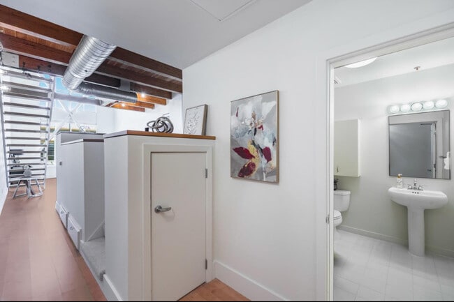 Building Photo - 333 Santana Row