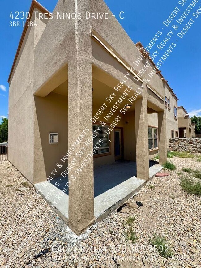 Building Photo - 4230 Tres Ninos Dr
