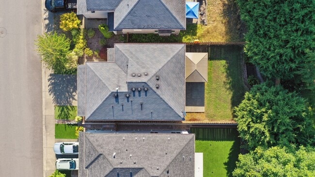 Building Photo - Spacious 3-Bedroom Home in Tumwater – Styl...