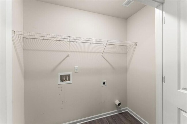 Building Photo - 76 Regent Pk