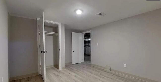 Building Photo - 1726 S Yale St