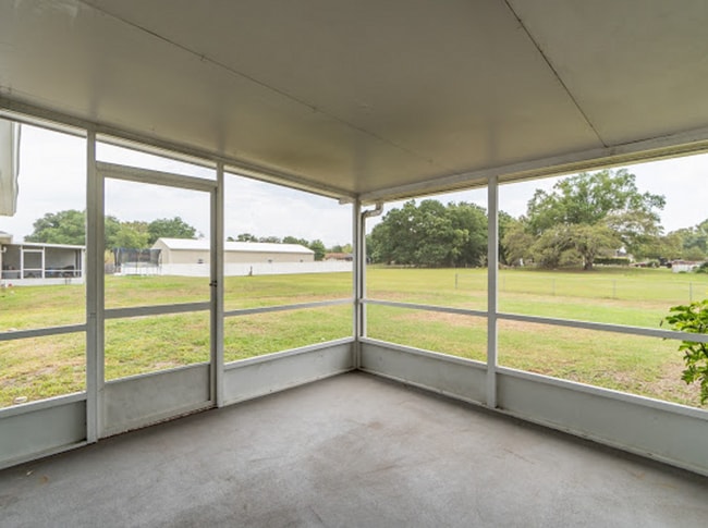 Building Photo - Spacious 3/2 Duplex in St. Cloud Located Close to Lakefront