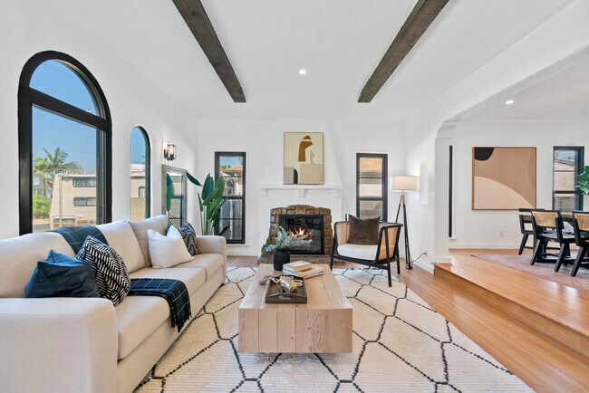 Building Photo - 8702 S 4th Ave