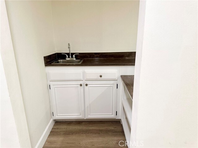 Building Photo - 1433 S Beverly Dr