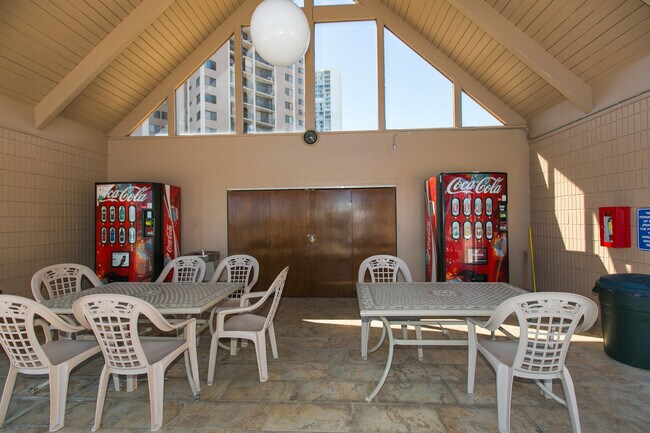 Building Photo - 98-351-351 Koauka Loop