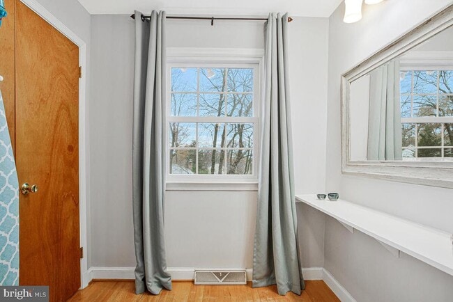 Building Photo - 15805 Wayne Ave