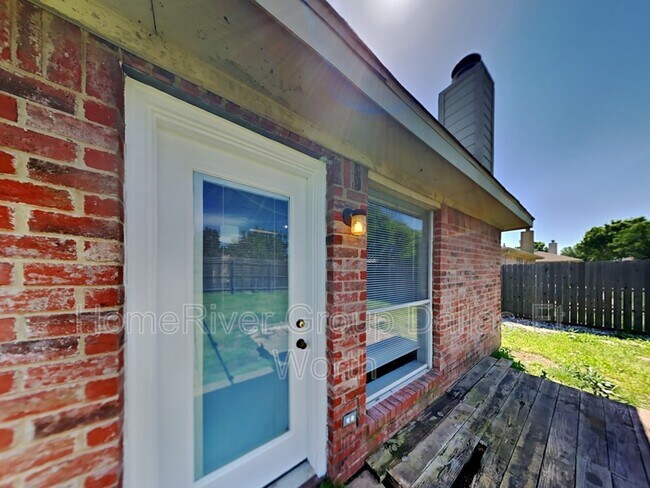 Building Photo - 207 Lake Wichita Dr