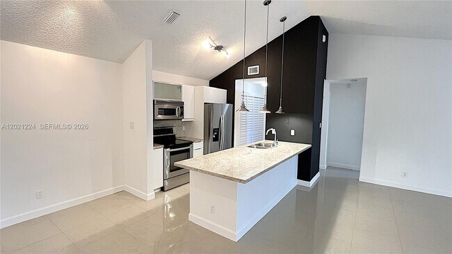 Building Photo - 15821 SW 104th Terrace