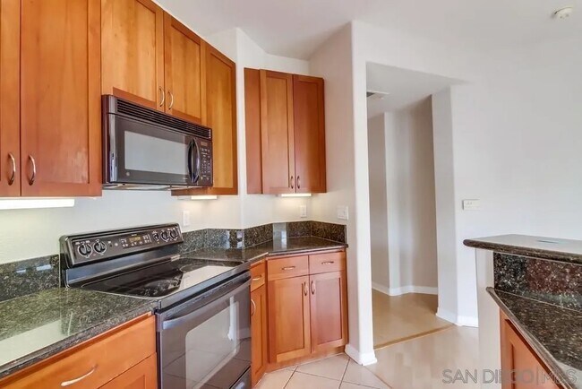 Building Photo - 330 J St