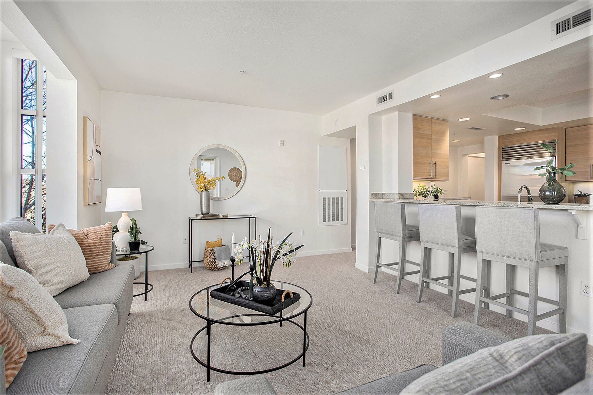 Living Room - 1655 N California Blvd