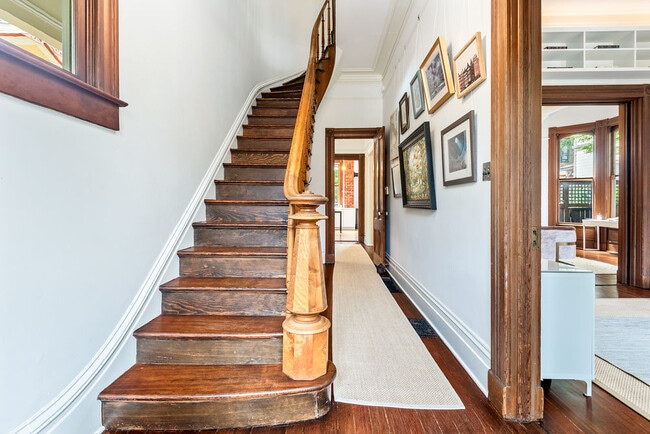 Building Photo - 2234 NW Johnson St