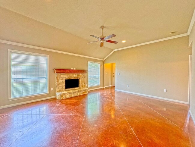 Building Photo - Salem Way Luxury Townhomes