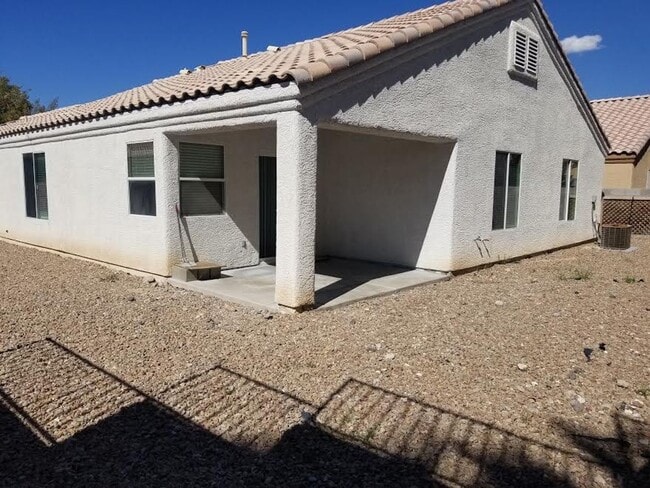 Building Photo - Henderson/Seven Hills - Single Story Gated...