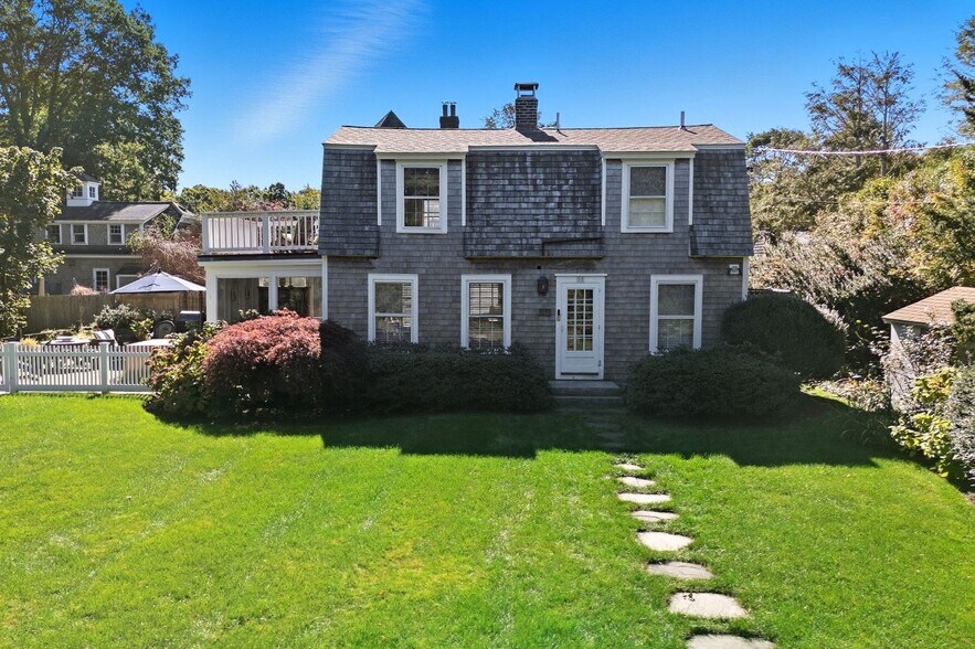 Building Photo - 11 Friendship Ln