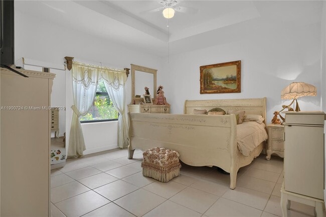 Building Photo - 151 NE 27th Terrace