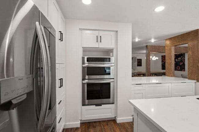 Building Photo - Lovely 3-bedroom home, Inground pool and l...