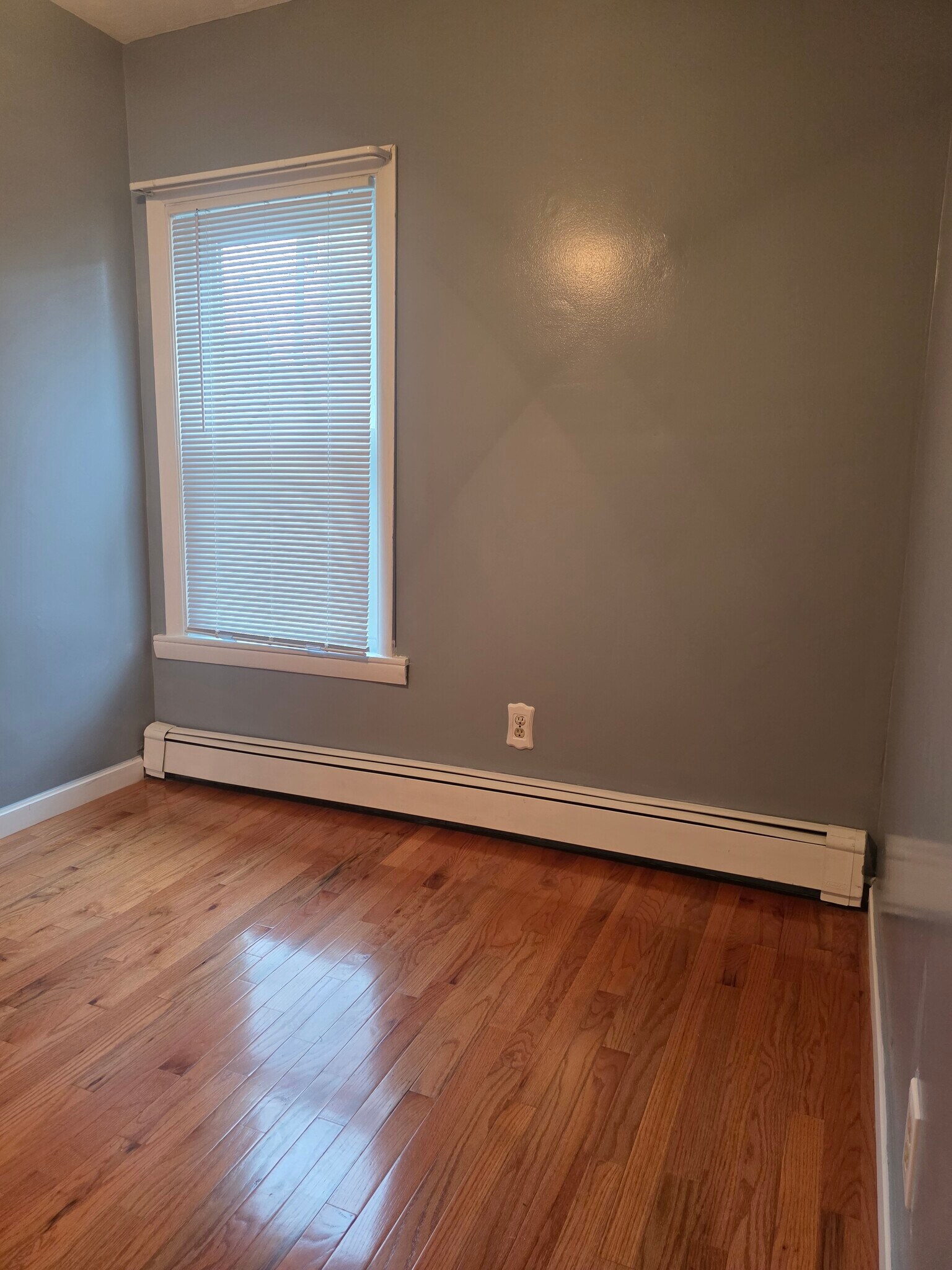 Building Photo - 63 Oak St