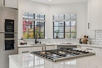 Building Photo - 93 Ashford Ave