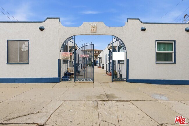 Building Photo - 580 W 15th St