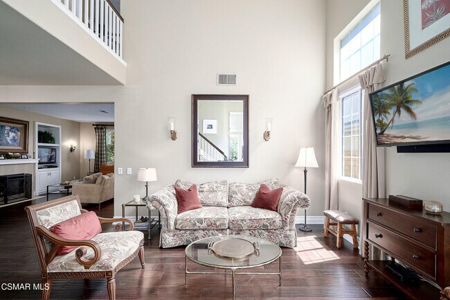 Building Photo - 3024 Hollycrest Ave