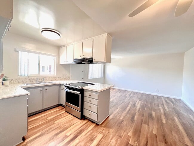 Interior Photo - 25846 Oak Street, Lomita