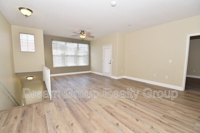 Building Photo - 8555 W Russell Rd