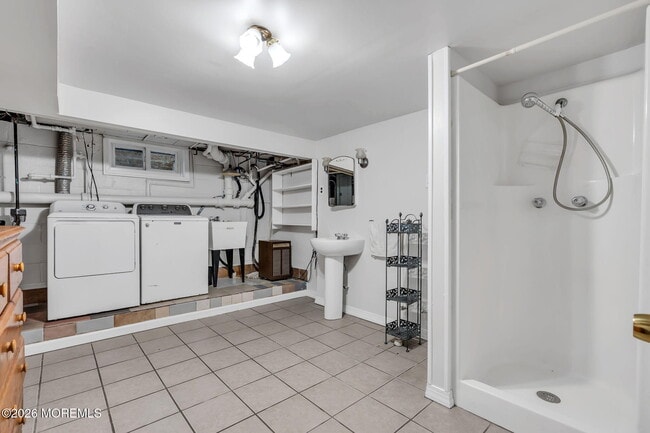 Building Photo - 37 Highland Ave