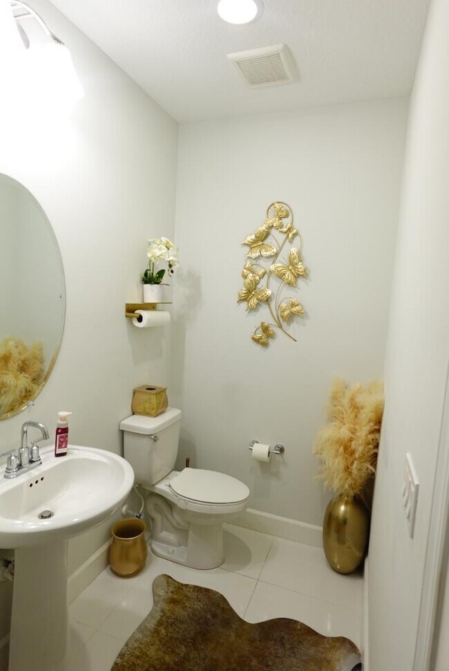 Building Photo - 15131 Courtland Ct