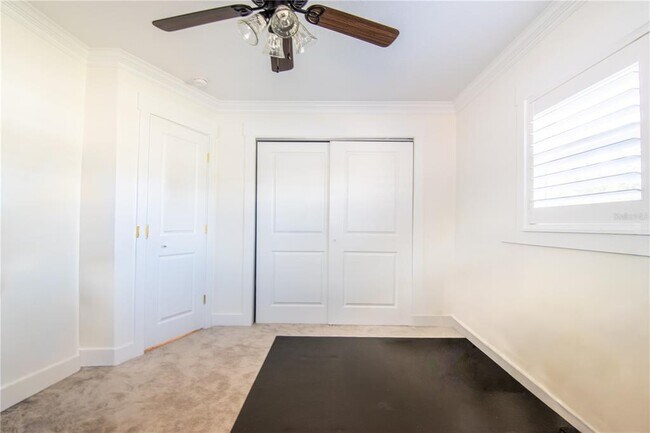 Building Photo - 600 43rd Ave NE